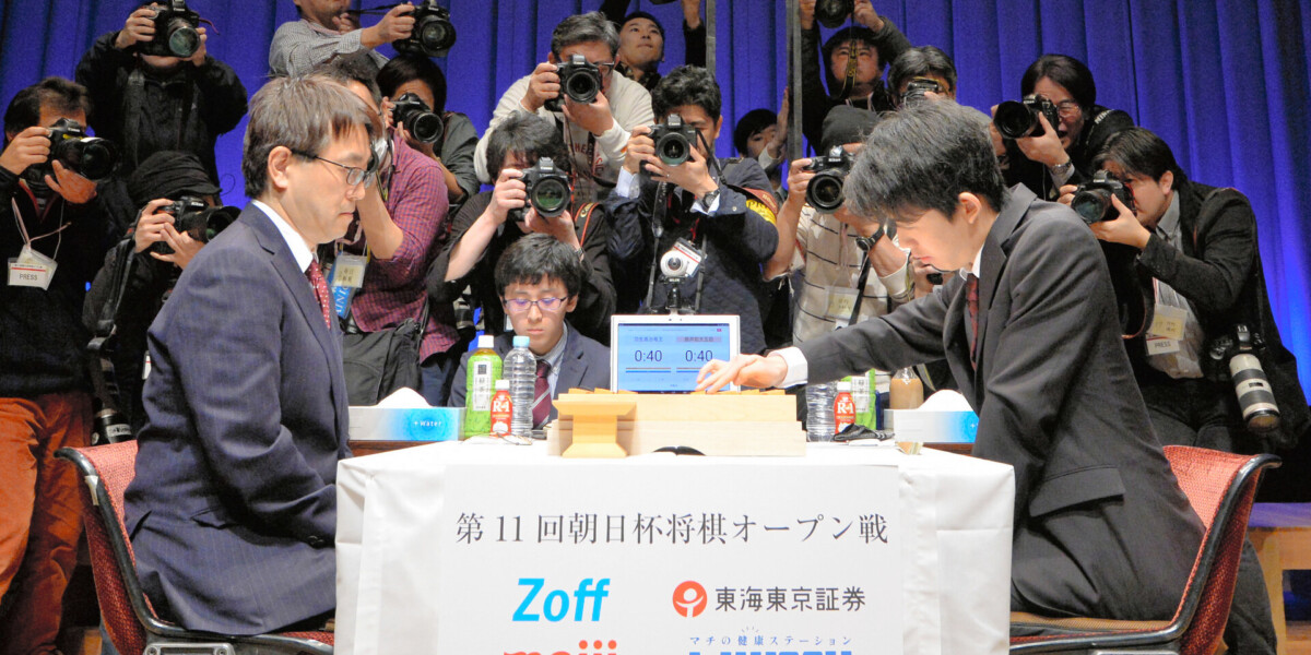 将棋・羽生善治永世七冠、藤井聡太さん　公式戦初対局